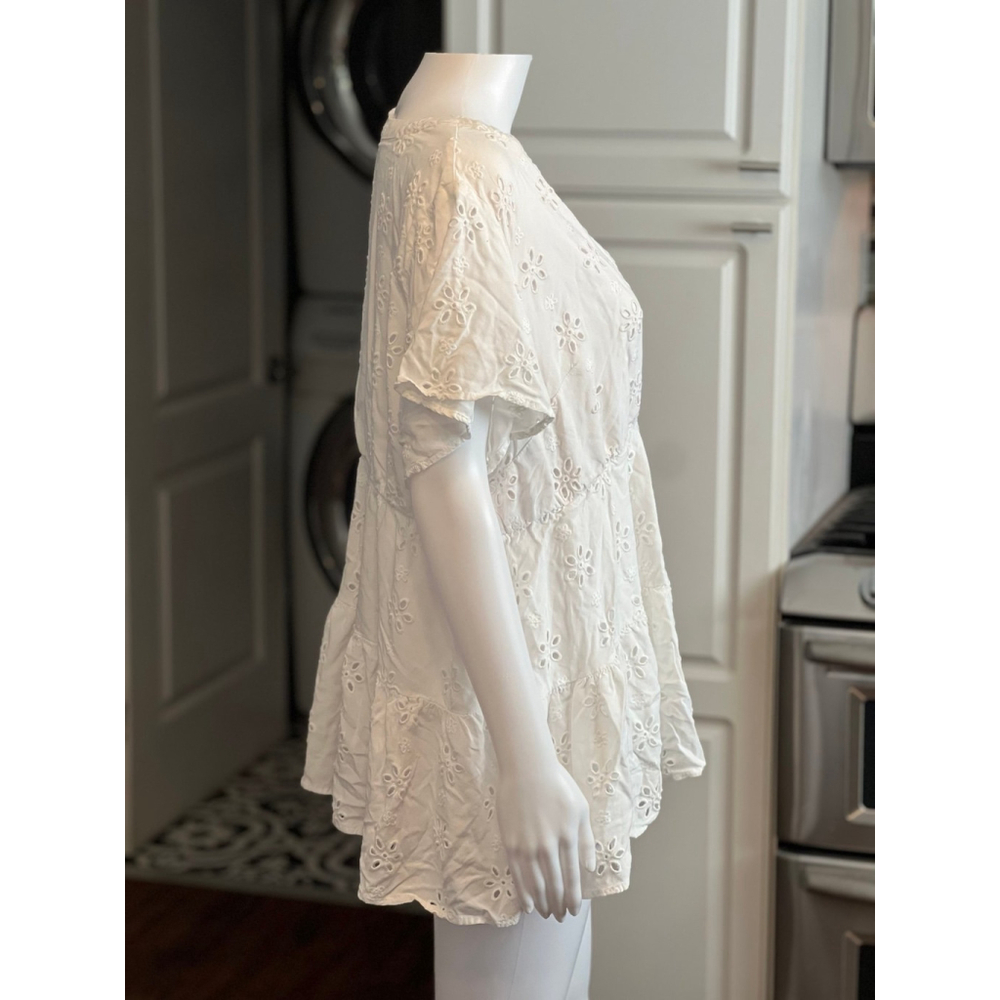 Torrid Women's Babydoll White Eyelet Top Cloud Dancer White Shirt - Picture 5 of 7